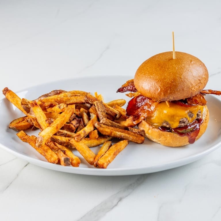 Savor Your Lunch with Us